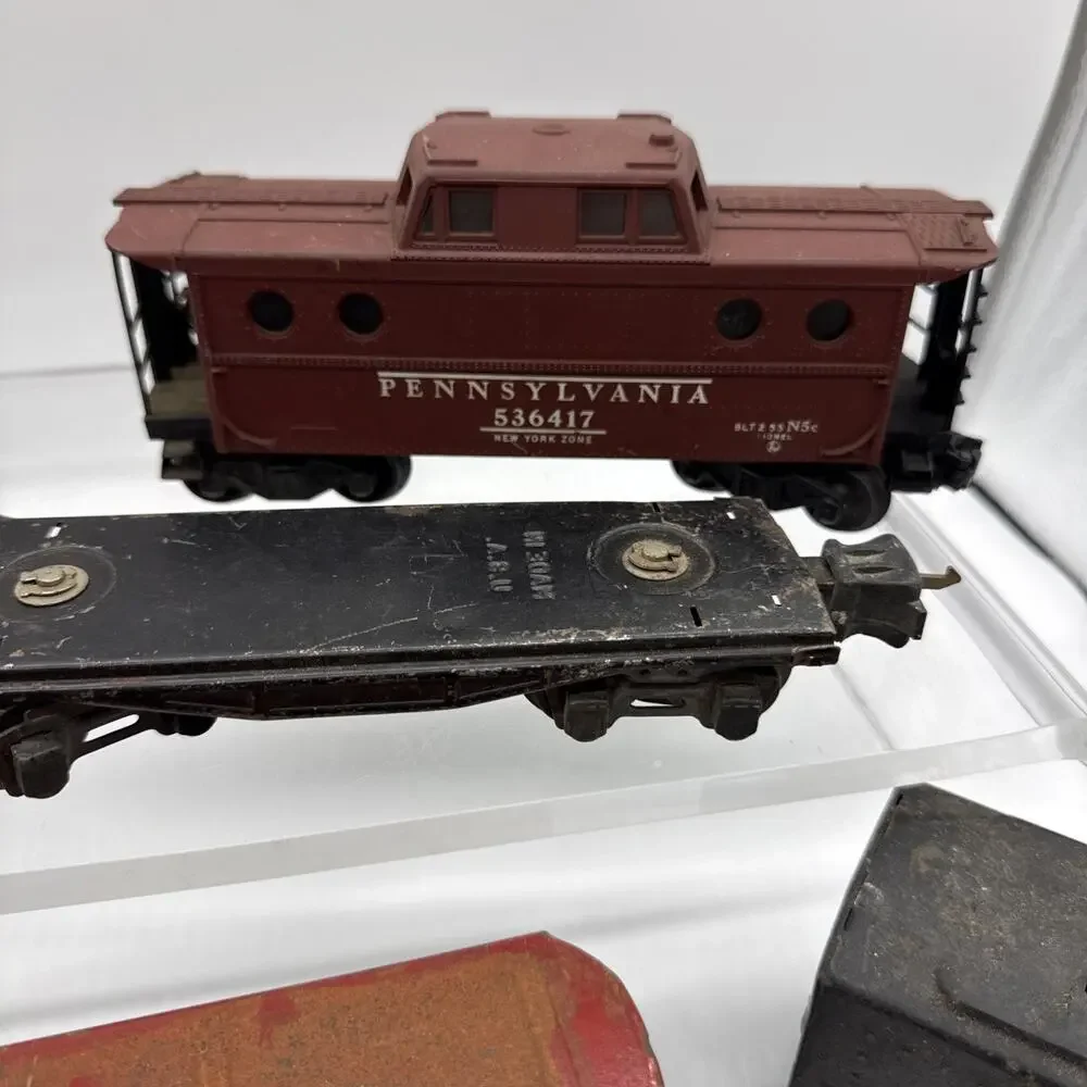 Lot Of Lionell/Marx Trains Plastic & Tin Mix & Various Size Train Wheels/Bumper